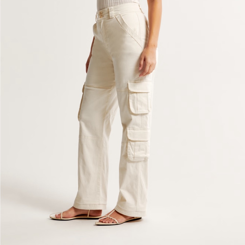 NWT! Abercrombie curve love cargo pants